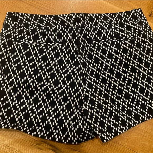 Black and White Patterned Shorts - Picture 2 of 7